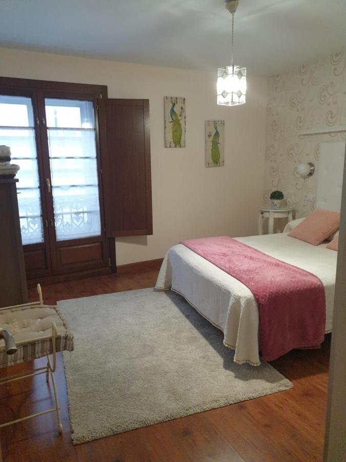 Apartamento Cine Colon Рибадео Экстерьер фото