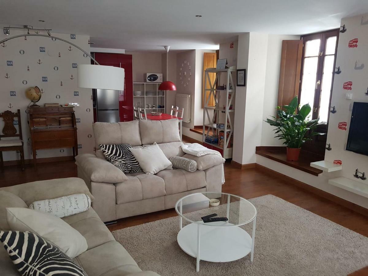 Apartamento Cine Colon Рибадео Экстерьер фото